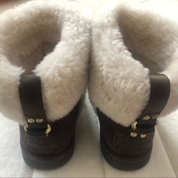 💖 Jessica Simpson sheepskin boots 💖 - Picture 2 of 4